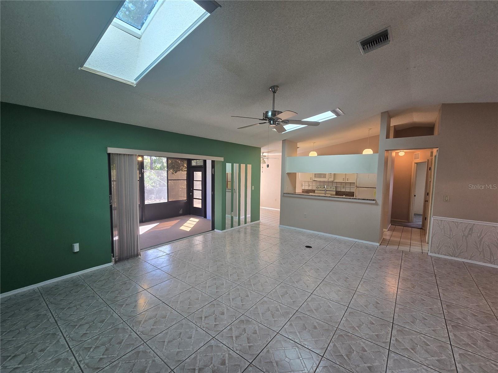 2136 CORK OAK STREET