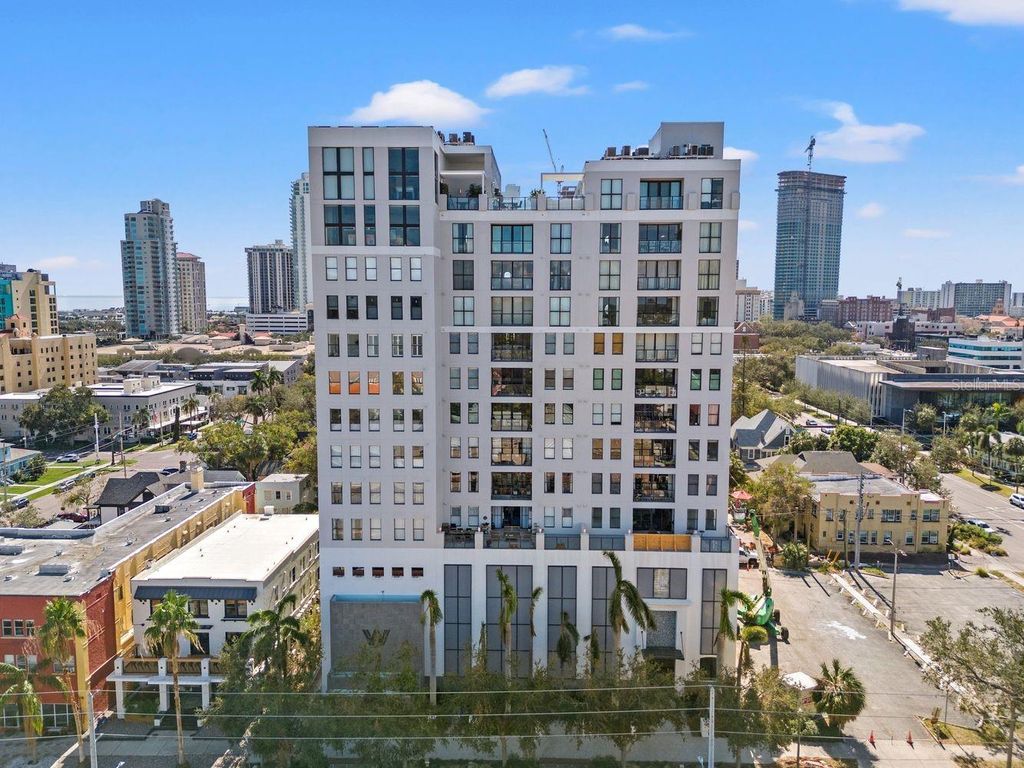 Photo of 226 5th Avenue N #603, St Petersburg, FL 33701 (MLS # TB8433378)