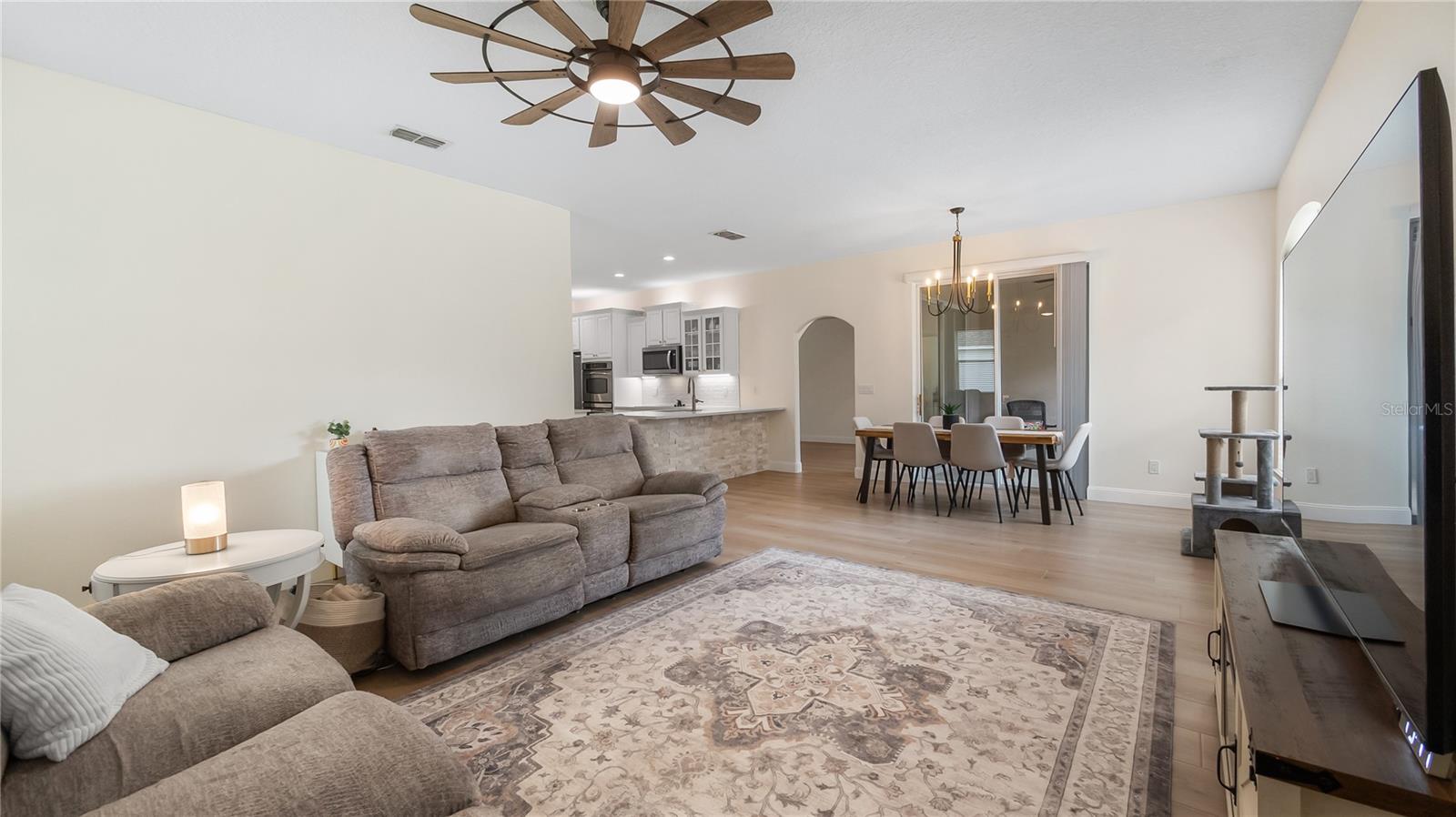 NOTTINGHAM AT LEGENDS - Residential