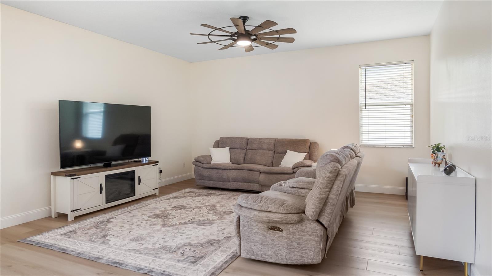 NOTTINGHAM AT LEGENDS - Residential