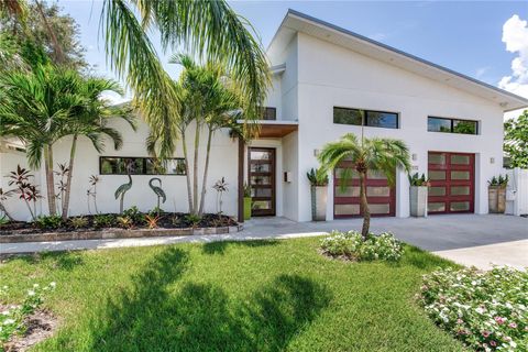 1172 35TH AVENUE NE ST PETERSBURG FL 33704