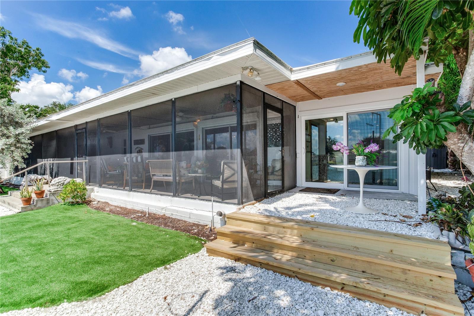 NORTH EAST PARK SHORES - Residential