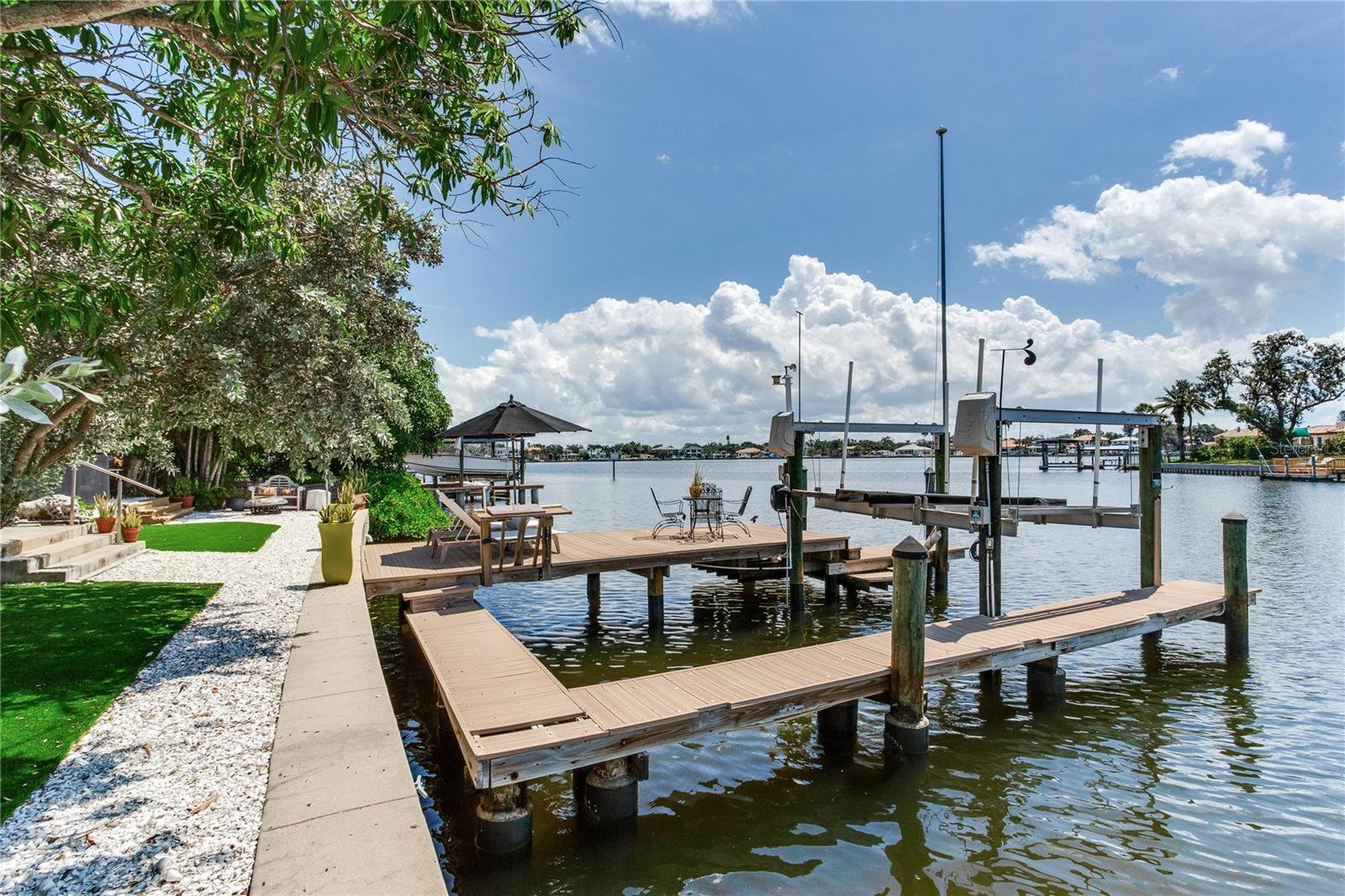 NORTH EAST PARK SHORES - Residential