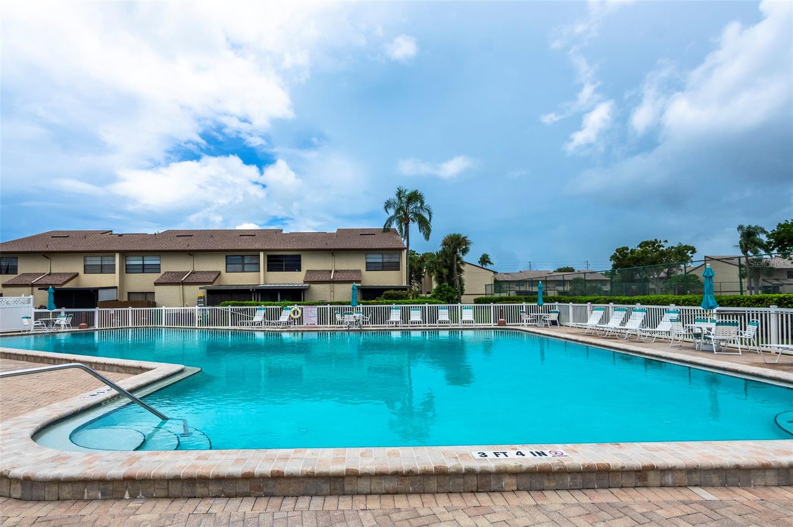 TOWNHOMES OF LAKE SEMINOLE - Residential Lease