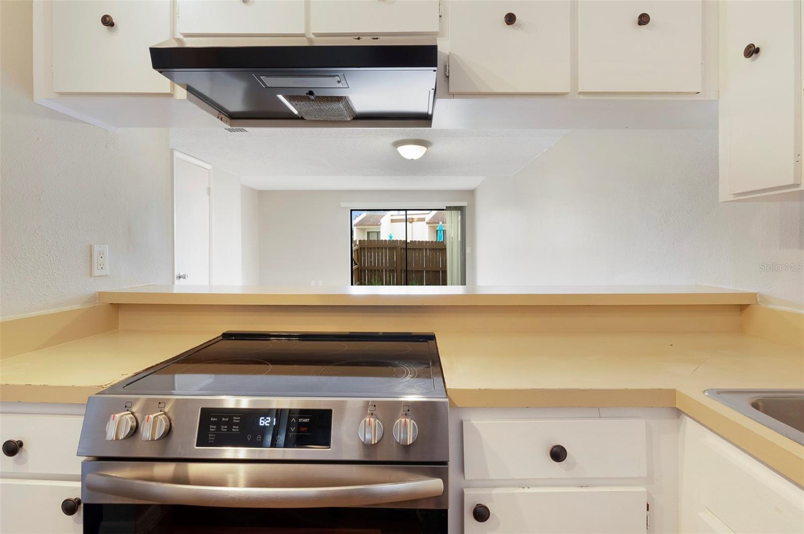 TOWNHOMES OF LAKE SEMINOLE - Residential Lease