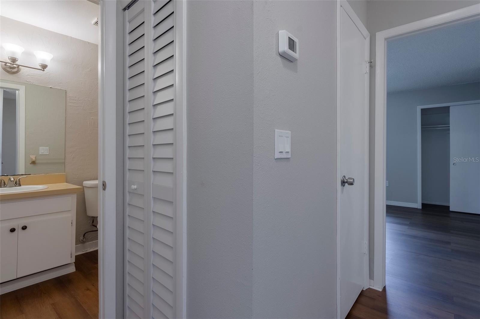 TOWNHOMES OF LAKE SEMINOLE - Residential Lease