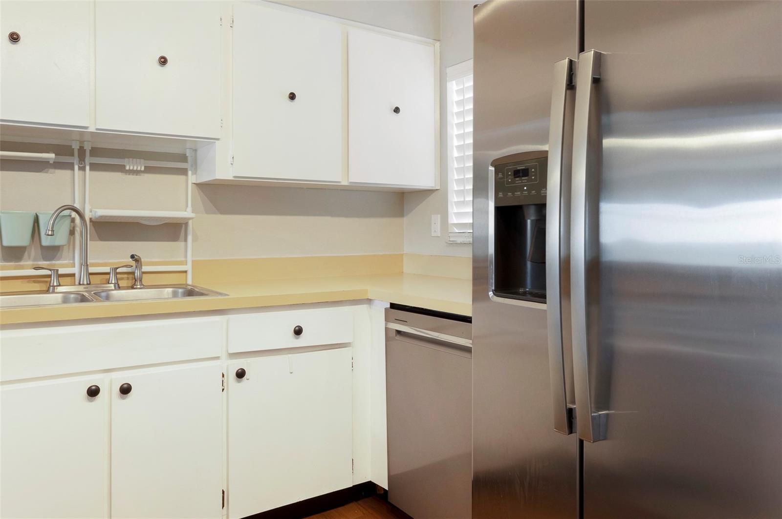 TOWNHOMES OF LAKE SEMINOLE - Residential Lease