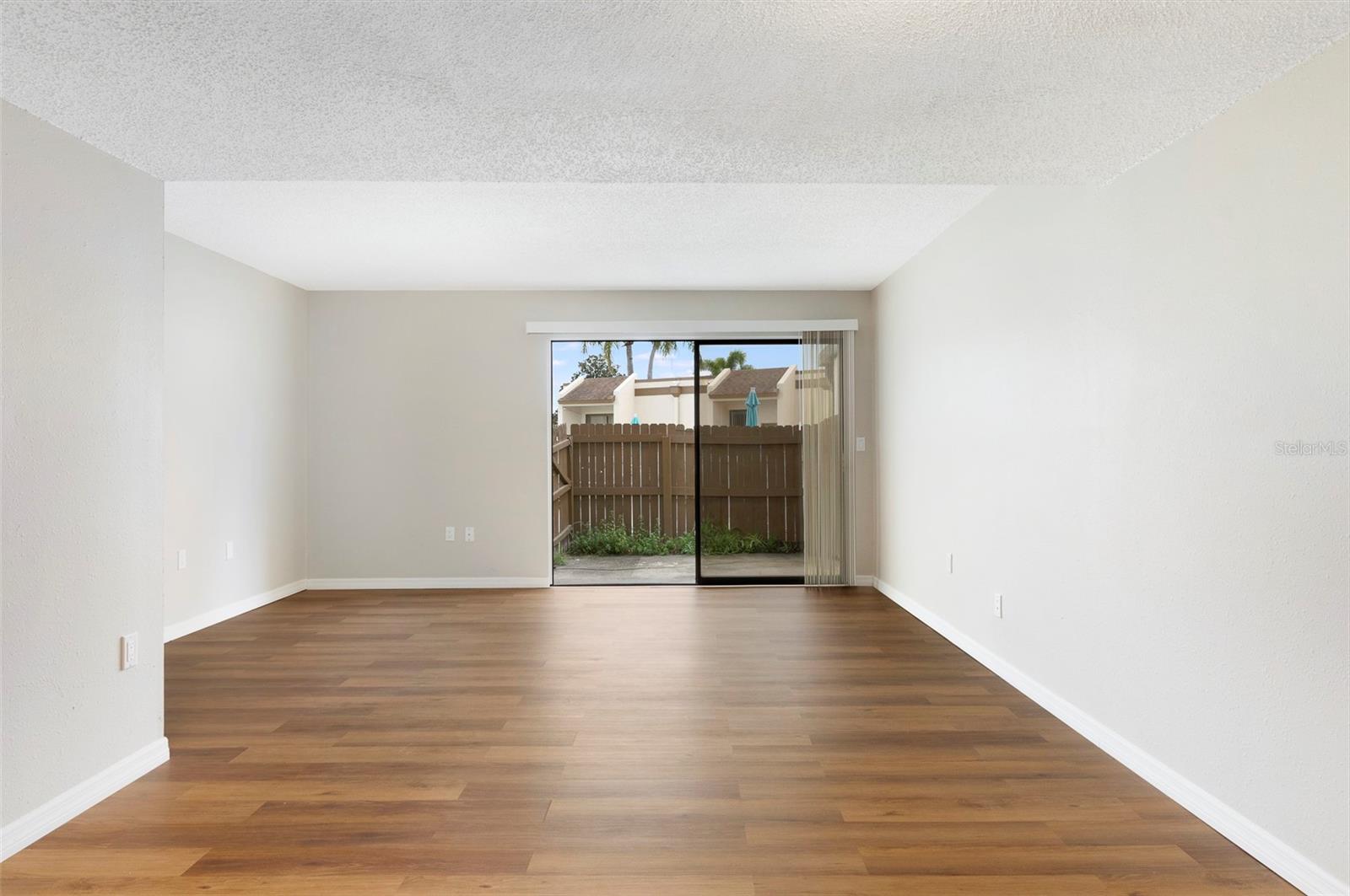 TOWNHOMES OF LAKE SEMINOLE - Residential Lease