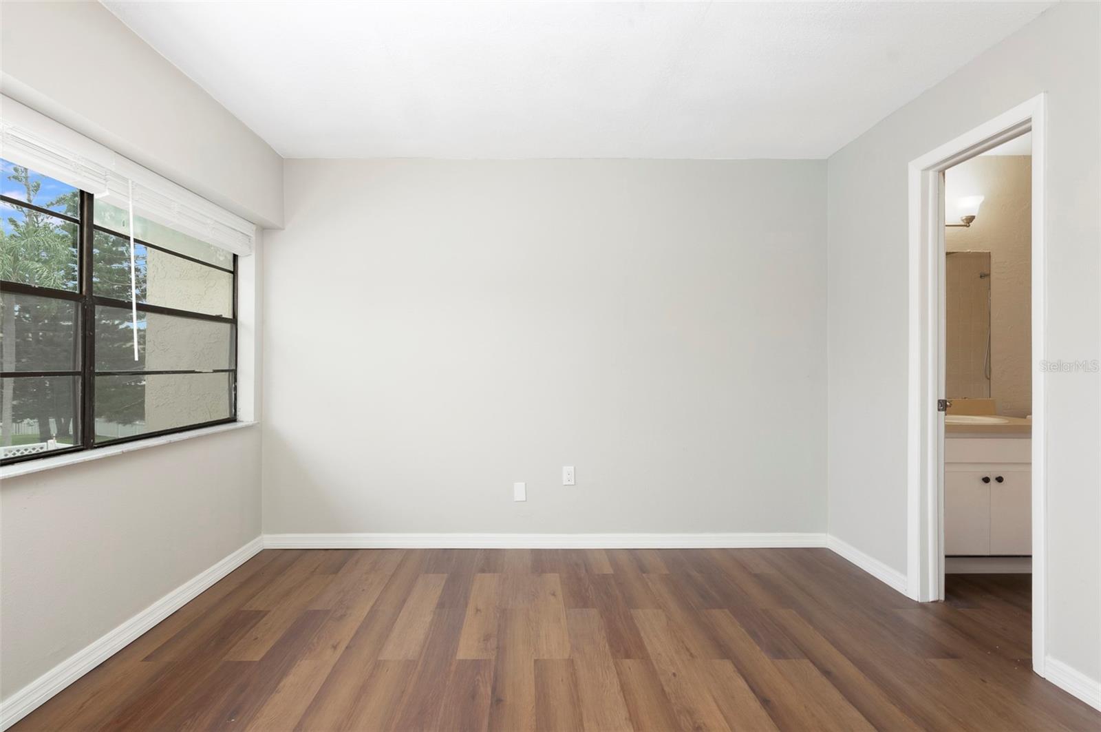 TOWNHOMES OF LAKE SEMINOLE - Residential Lease