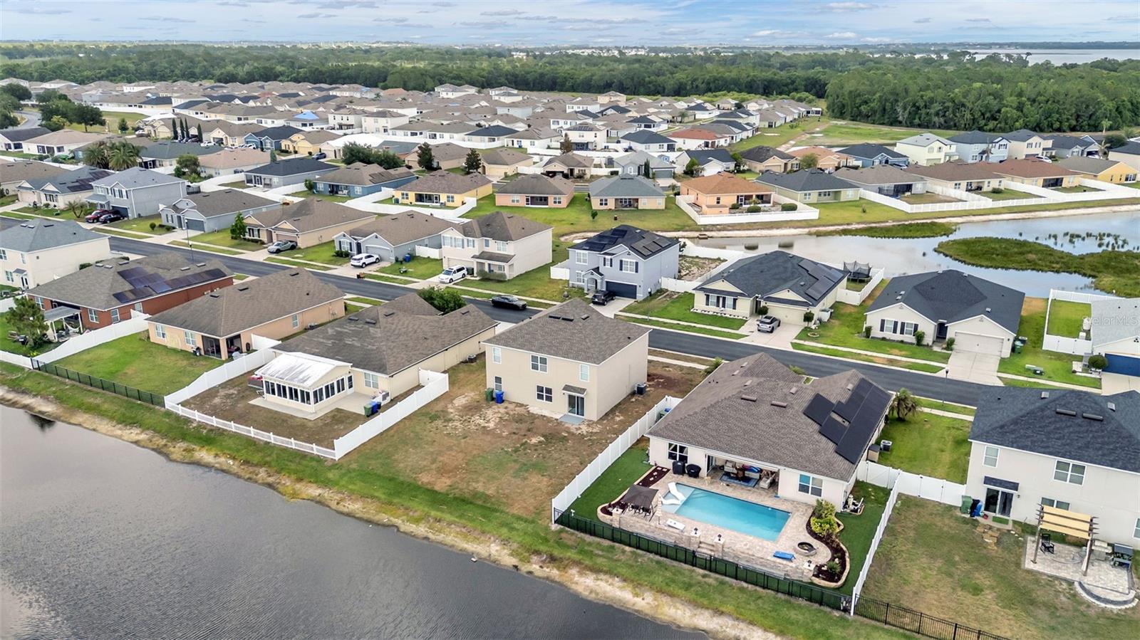 LAKESIDE LANDINGS PHASE ONE - Residential