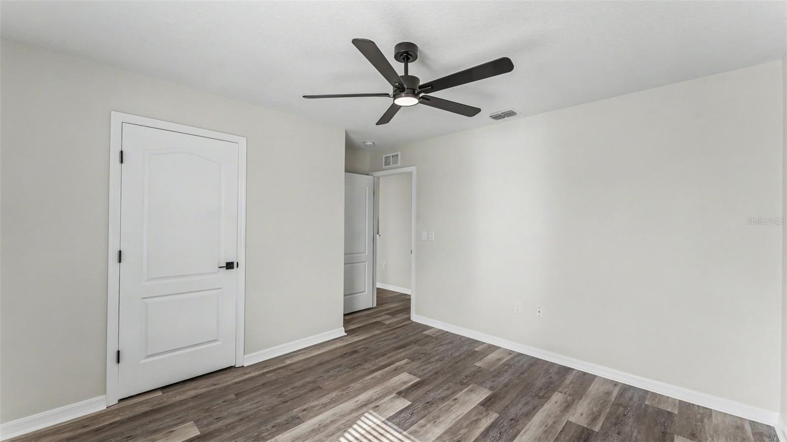 LAKESIDE LANDINGS PHASE ONE - Residential