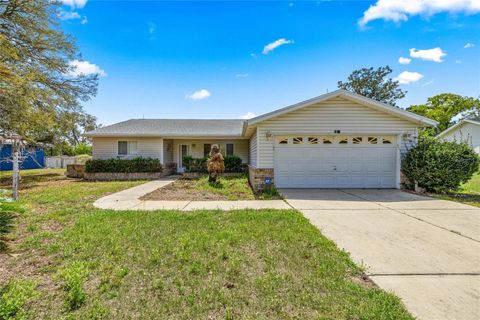 Photo of 5900 SW 111th Place Road, Ocala, FL 34476 (MLS # OM721970)