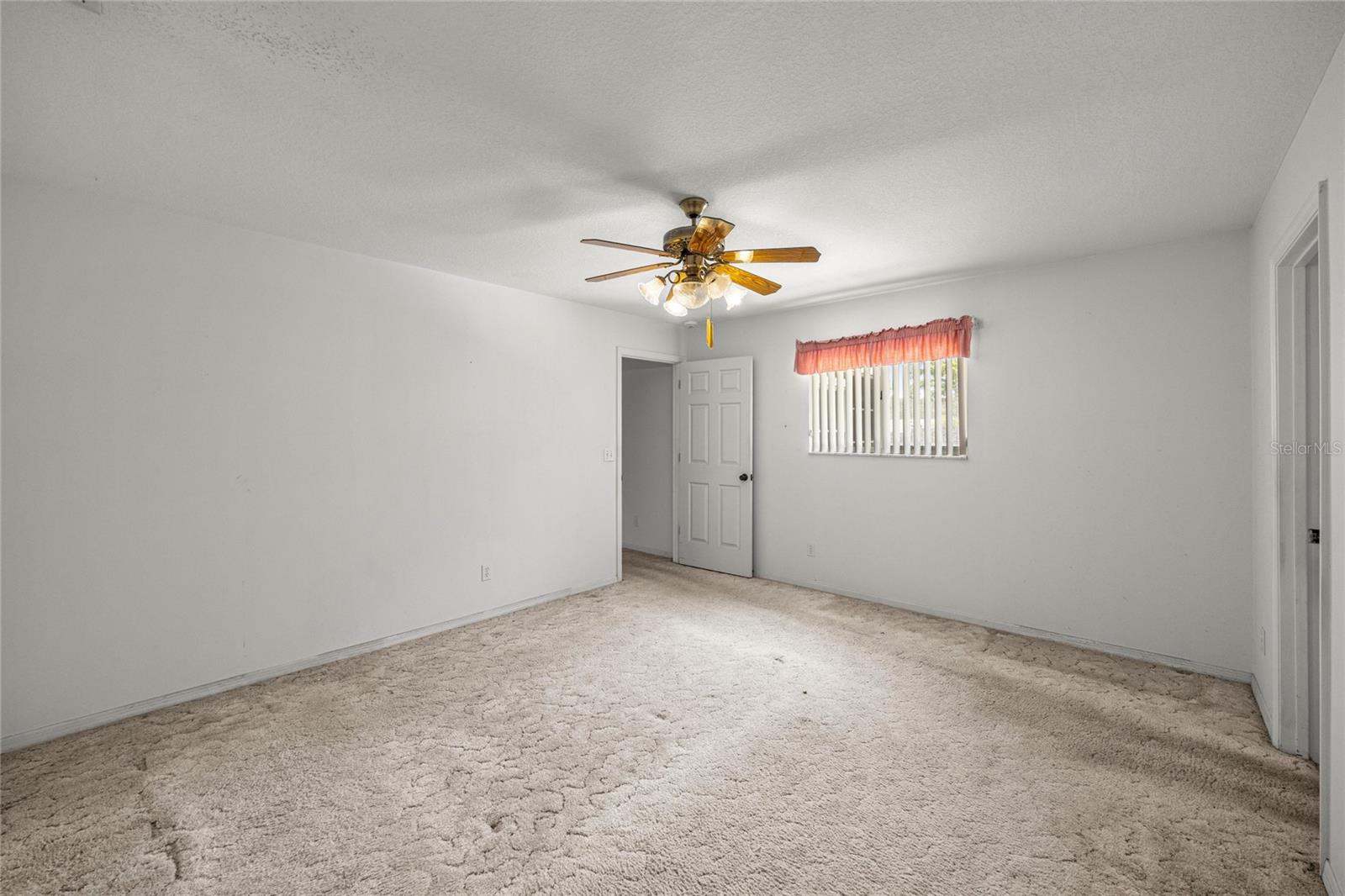 KINGSLAND COUNTRY ESTATE - Residential