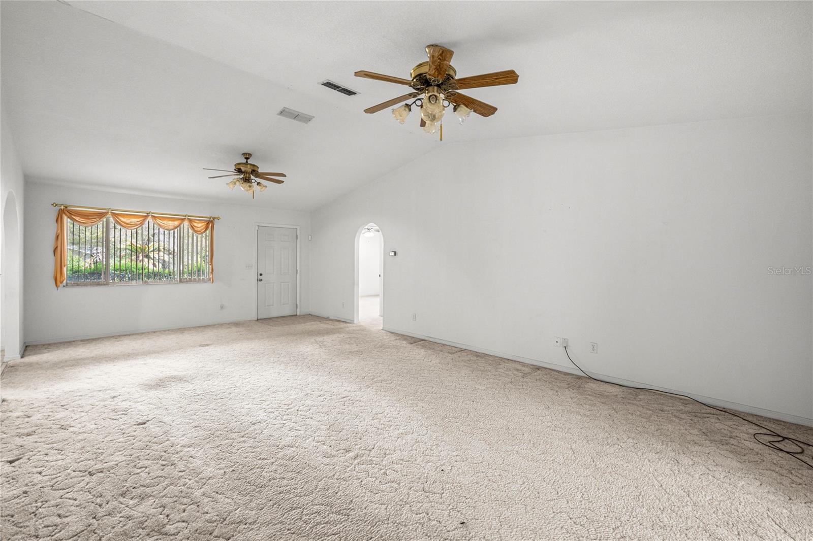 KINGSLAND COUNTRY ESTATE - Residential