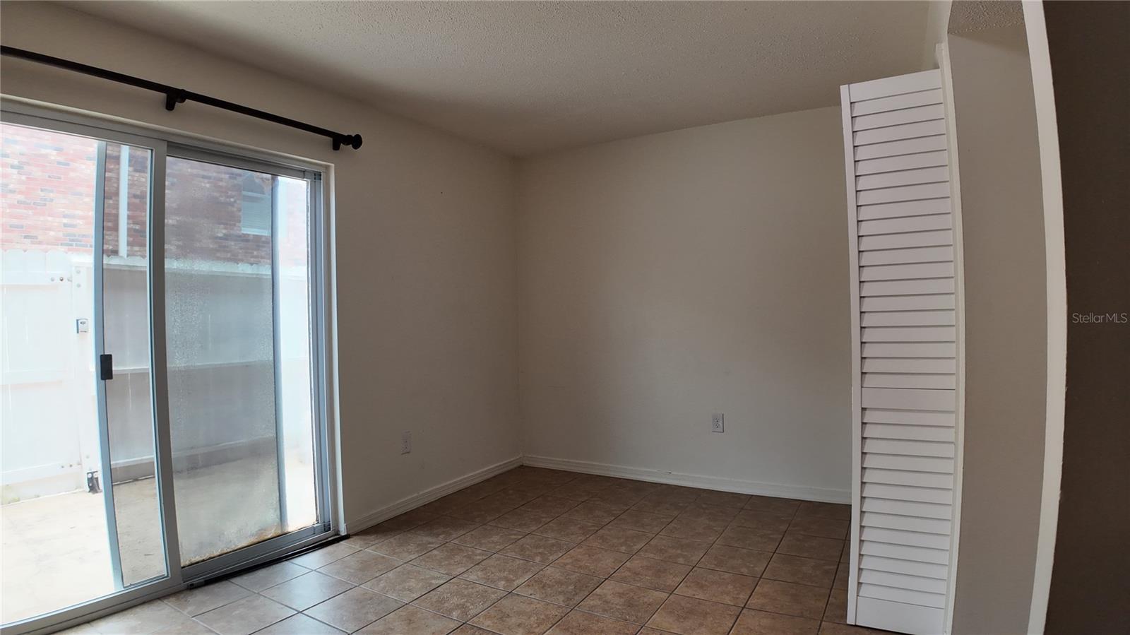 ROYAL CRESCENT CONDO - Residential