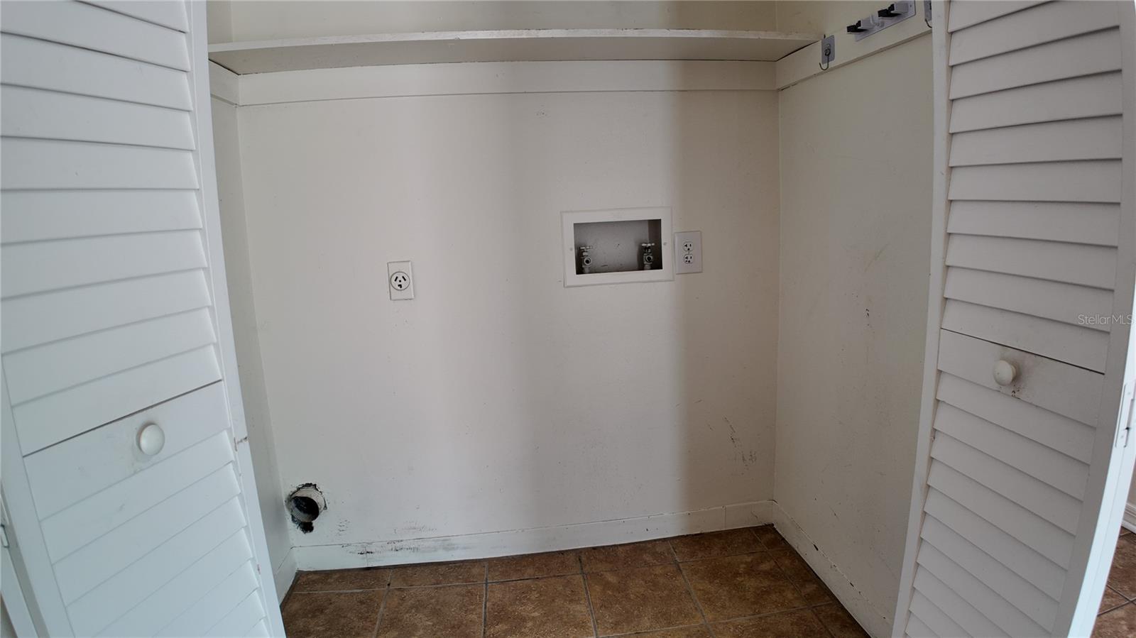 ROYAL CRESCENT CONDO - Residential