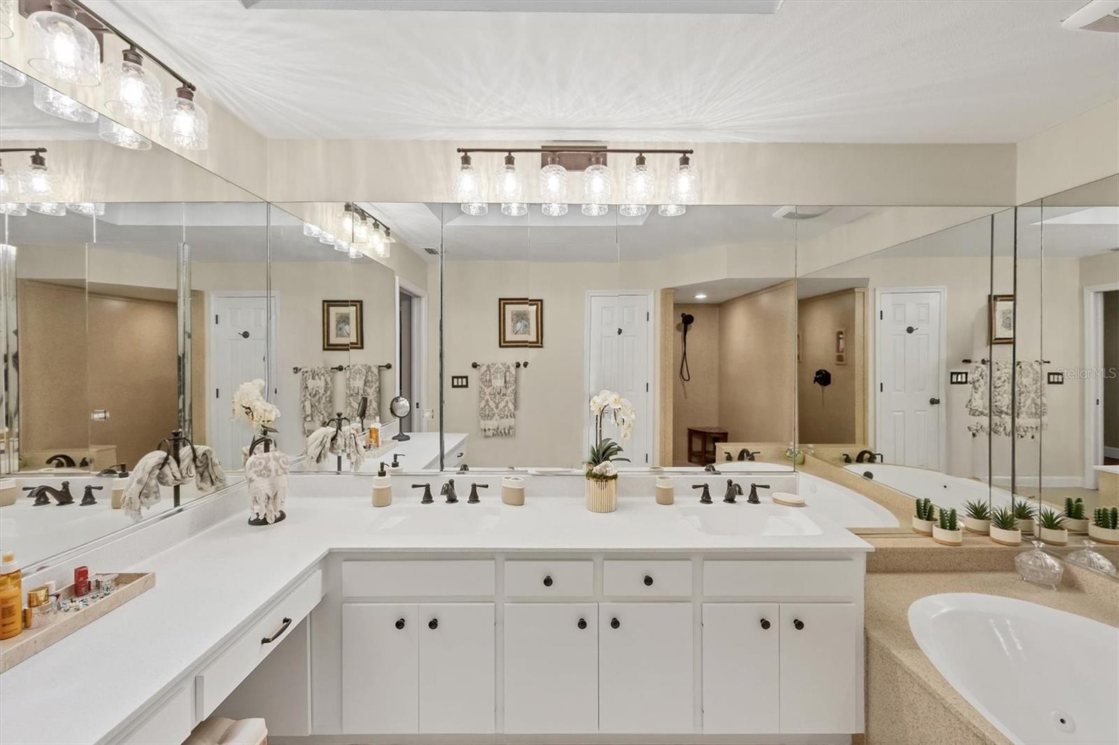 HAMMOCKS IV - Residential