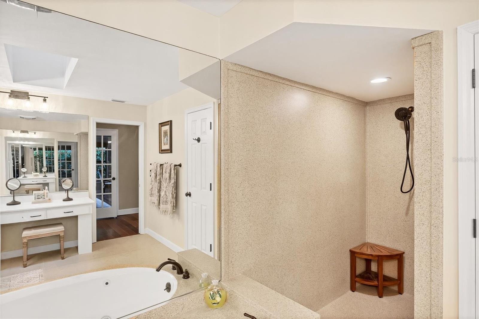 HAMMOCKS IV - Residential