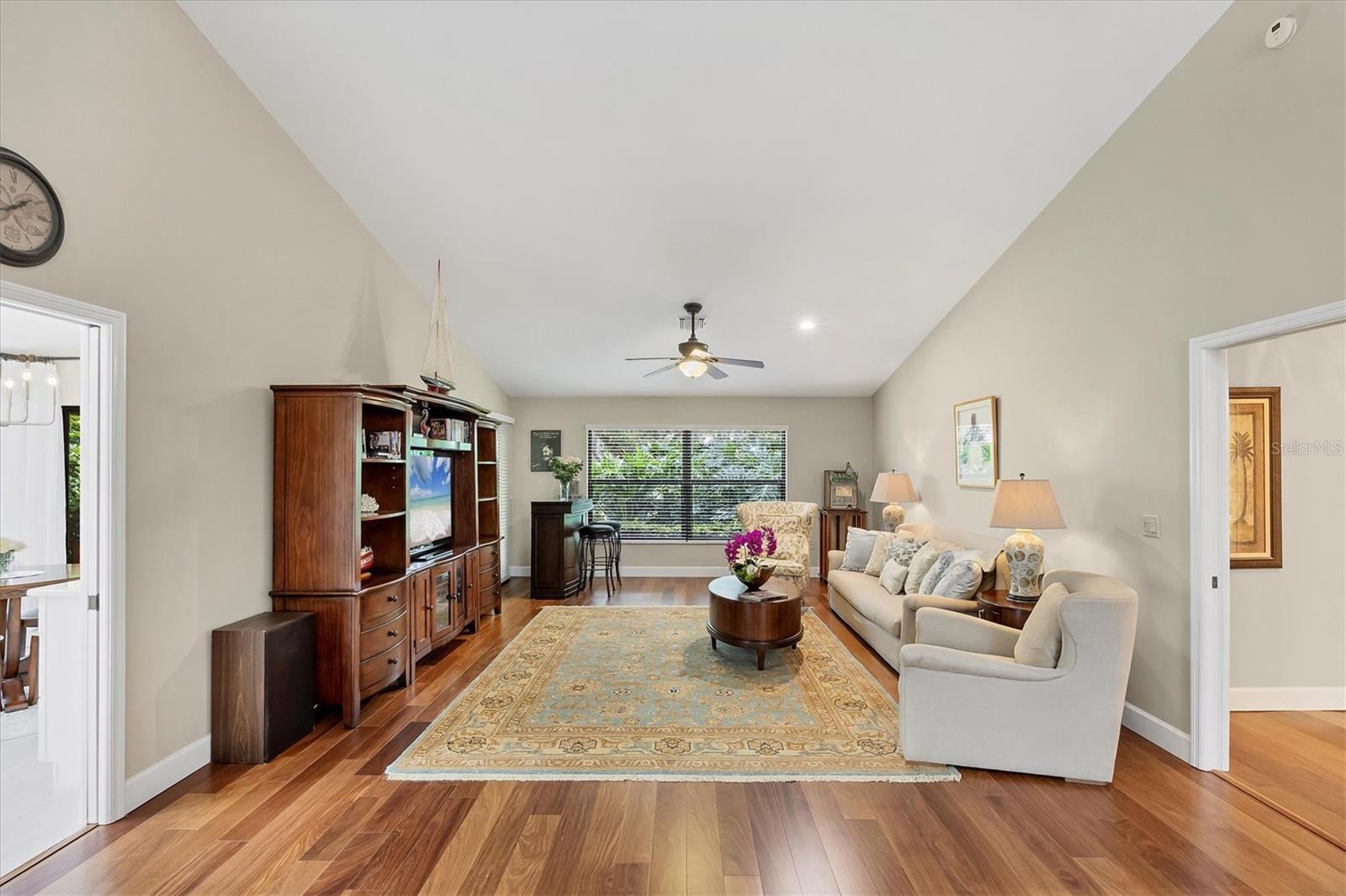 HAMMOCKS IV - Residential