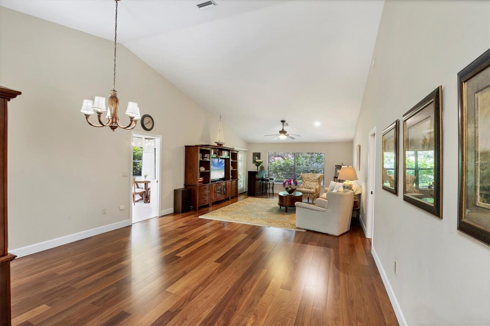 HAMMOCKS IV - Residential