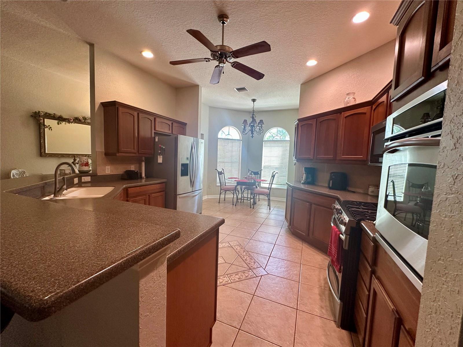 2071 WESTCHESTER WAY
