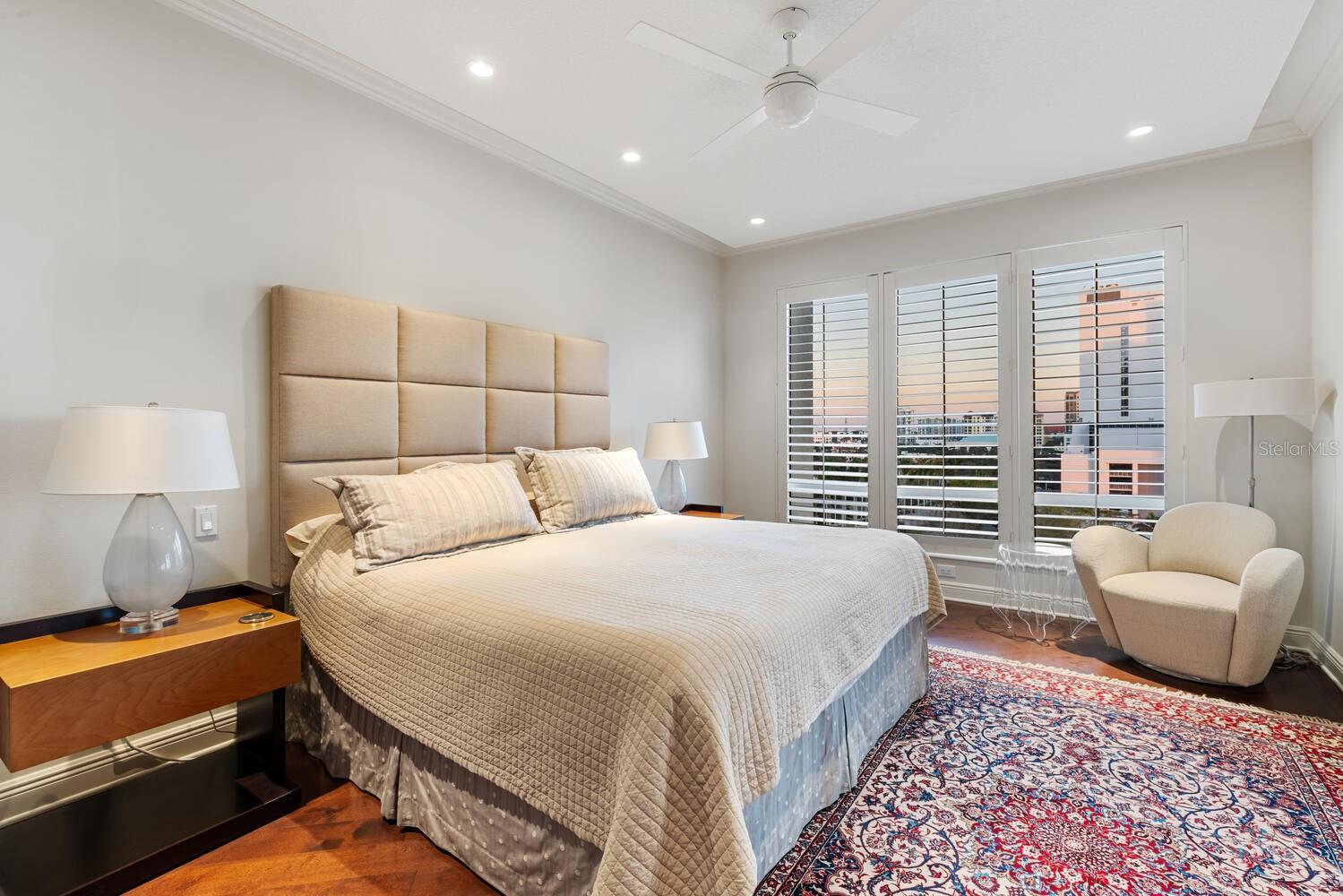 THE TOWER RESIDENCES - Residential