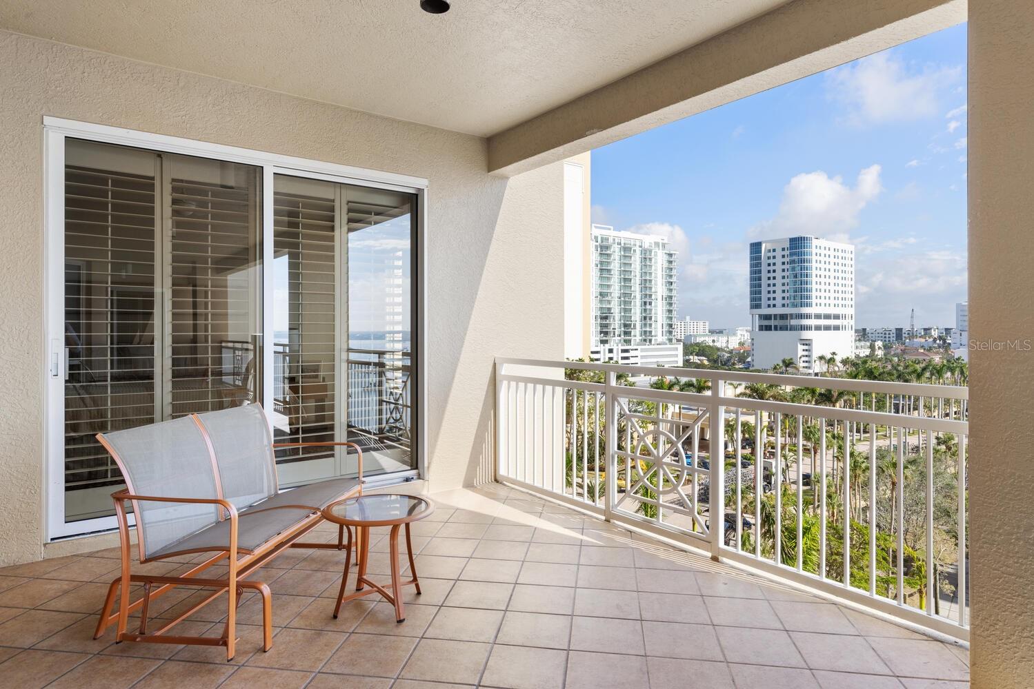 THE TOWER RESIDENCES - Residential