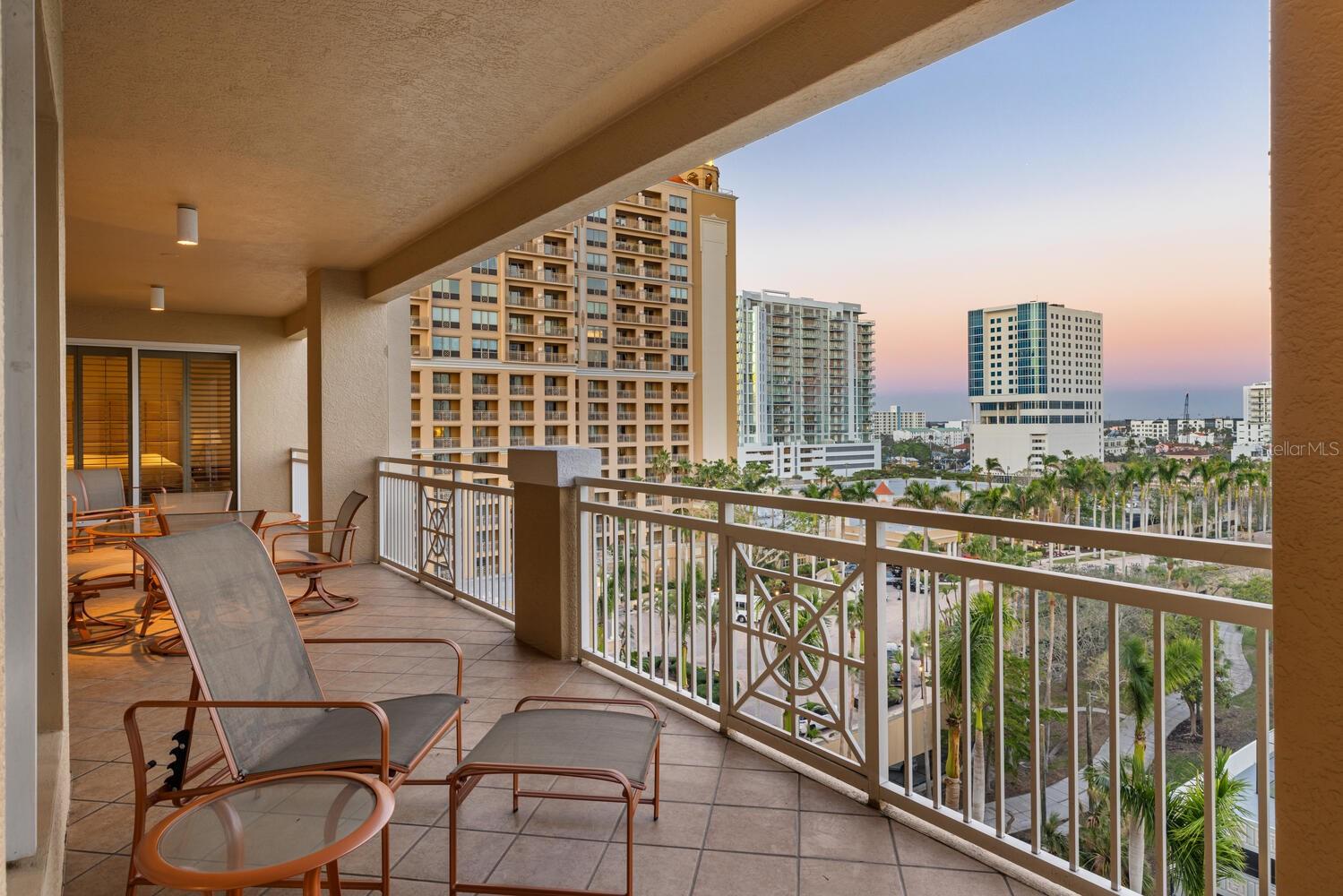 THE TOWER RESIDENCES - Residential