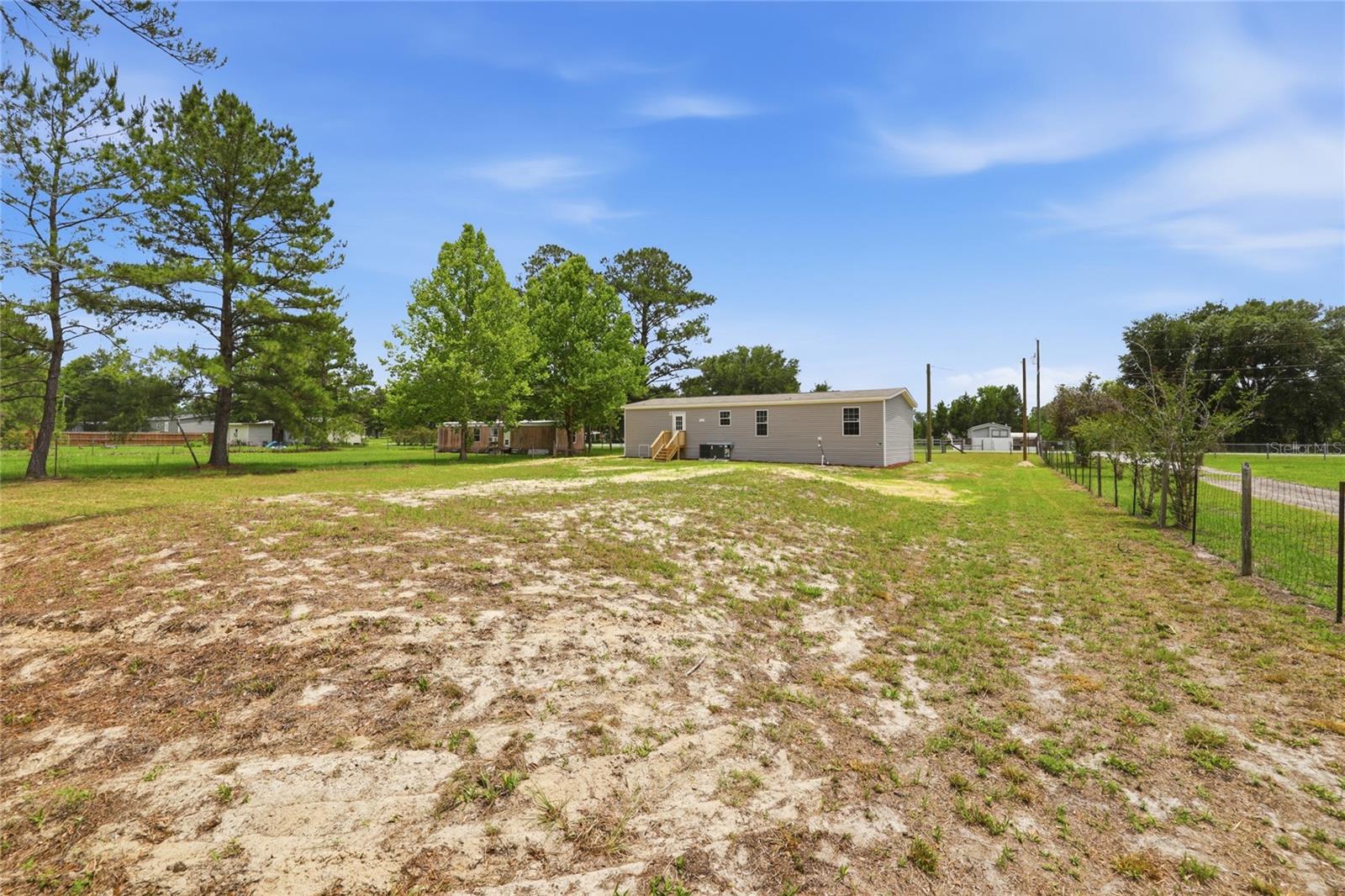 LAKE JOHNSON ESTATE - Residential