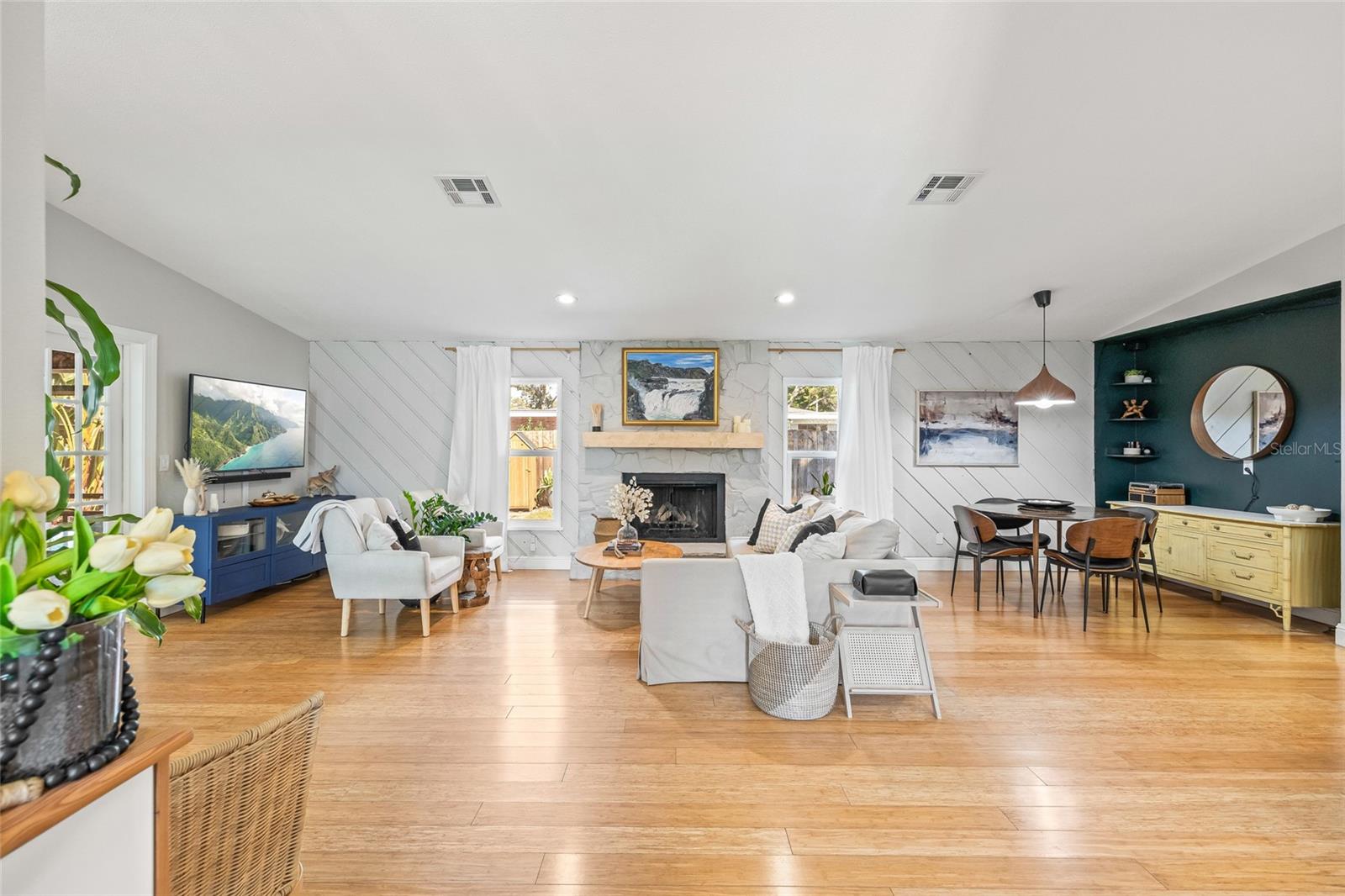 VERA MANOR - Residential