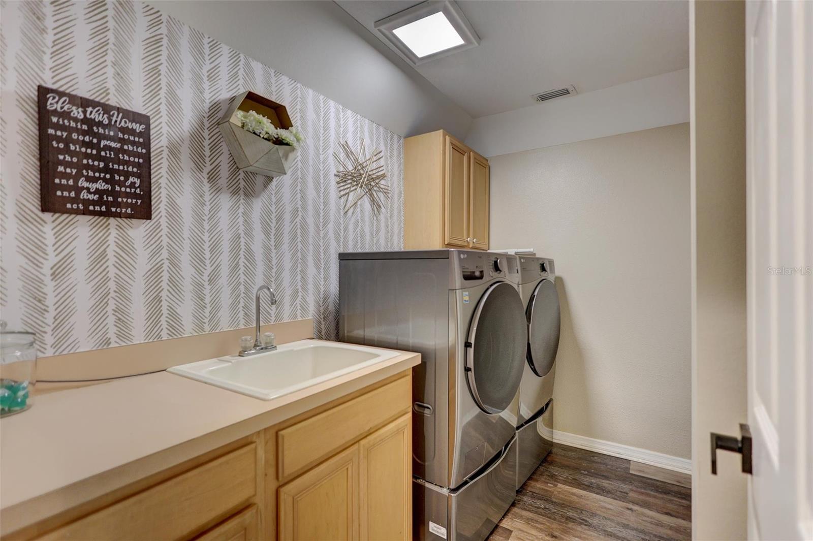 FISH HAWK TRAILS UNIT 3 - Residential