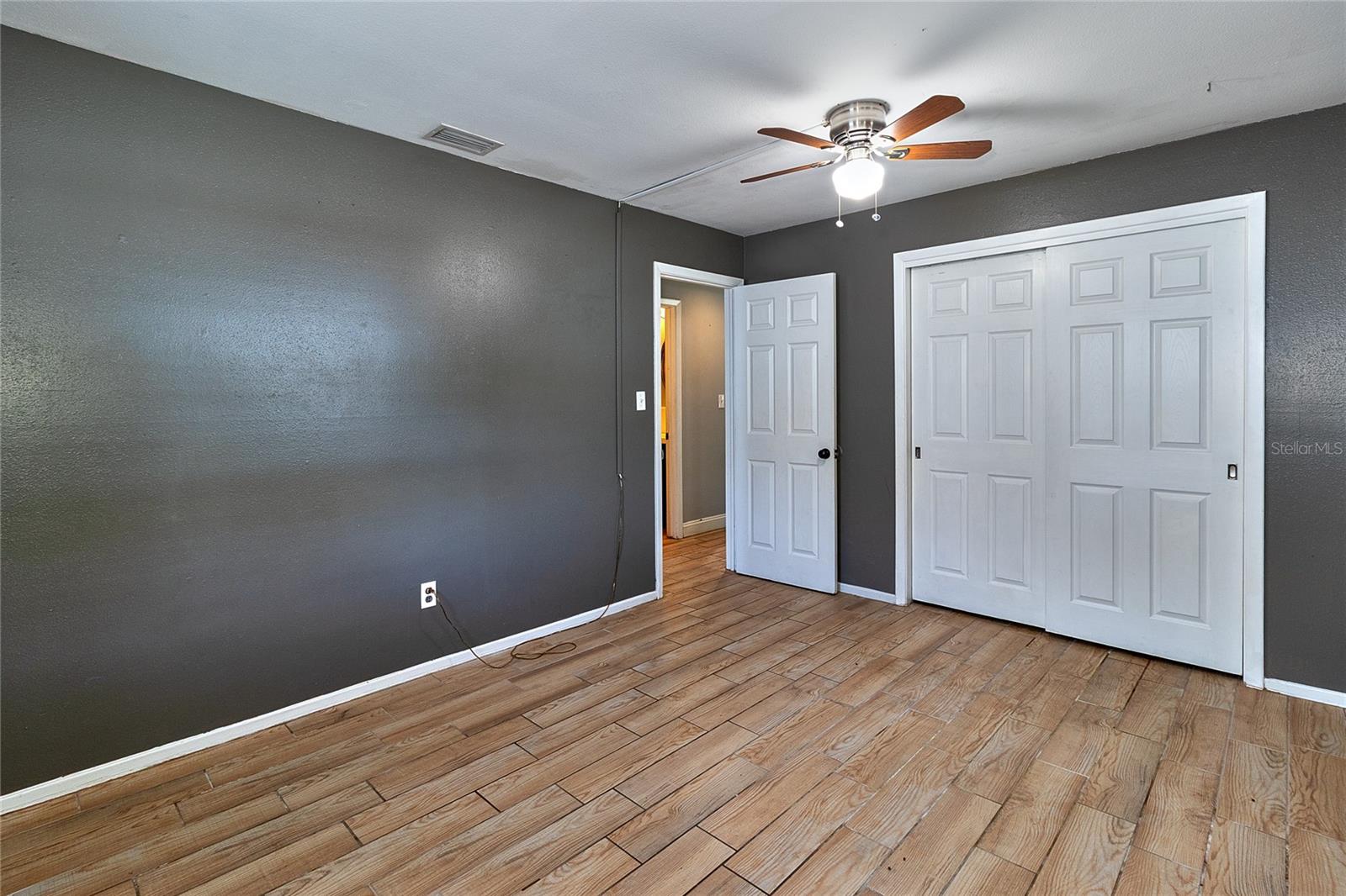 LAKELAND GROVES SUB - Residential
