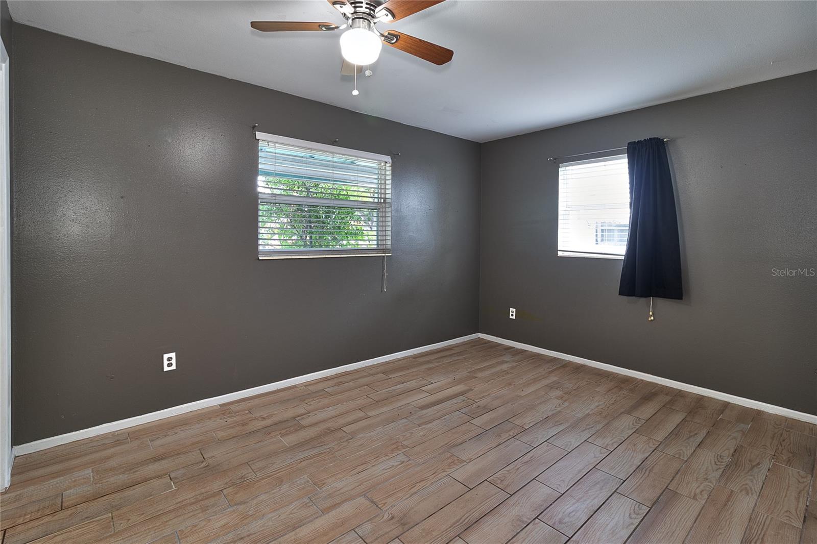LAKELAND GROVES SUB - Residential