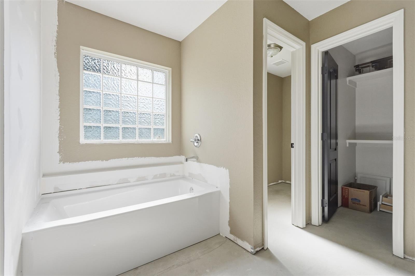 LAKE DIAMOND GOLF & CC PH 05 - Residential