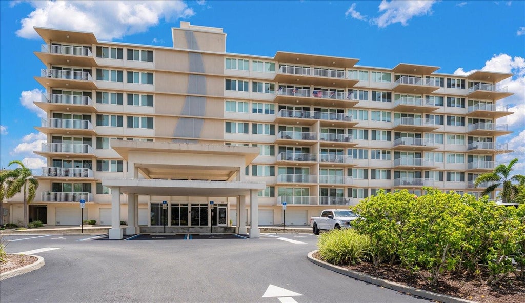 Photo of 223 Island Way #2E, Clearwater Beach, FL 33767 (MLS # TB8531284)