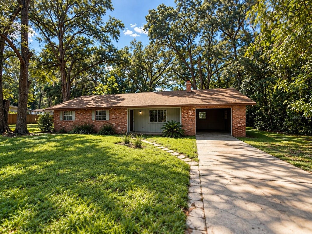 Photo of 2518 NE 21st Terrace, Ocala, FL 34470 (MLS # OM732277)