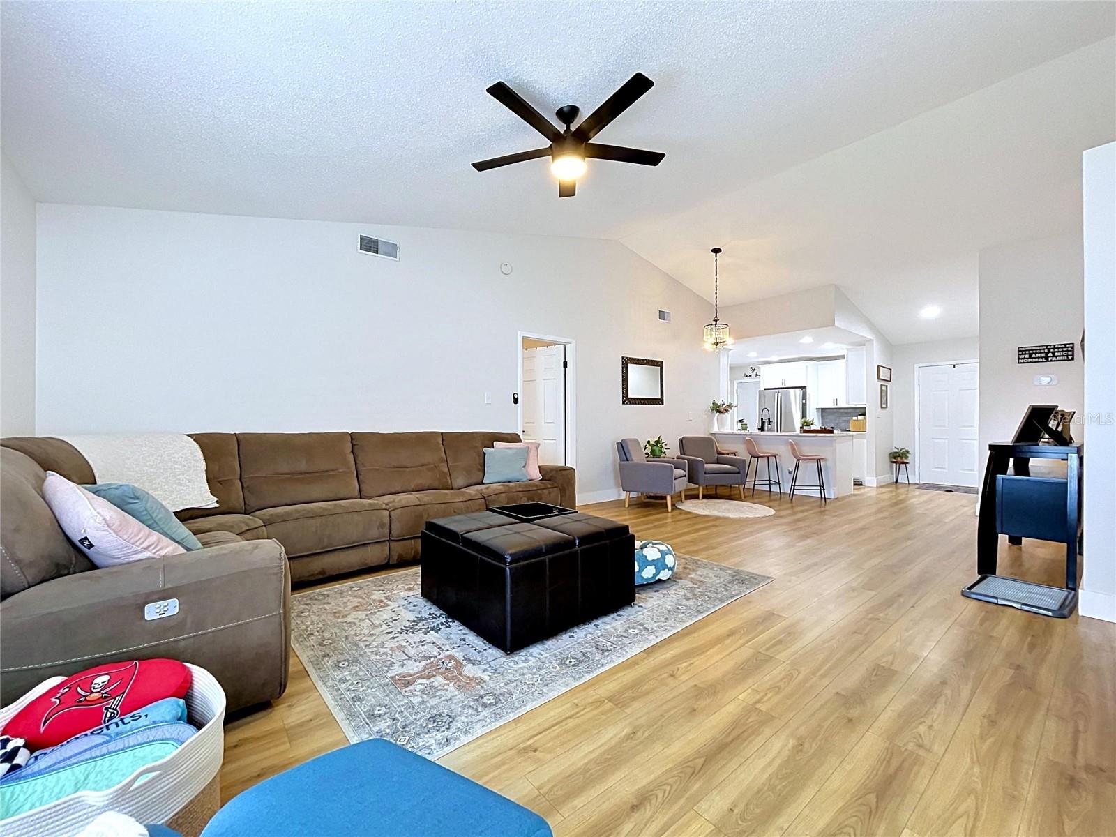 FAWN RIDGE VILLAGE D UN 1 - Residential