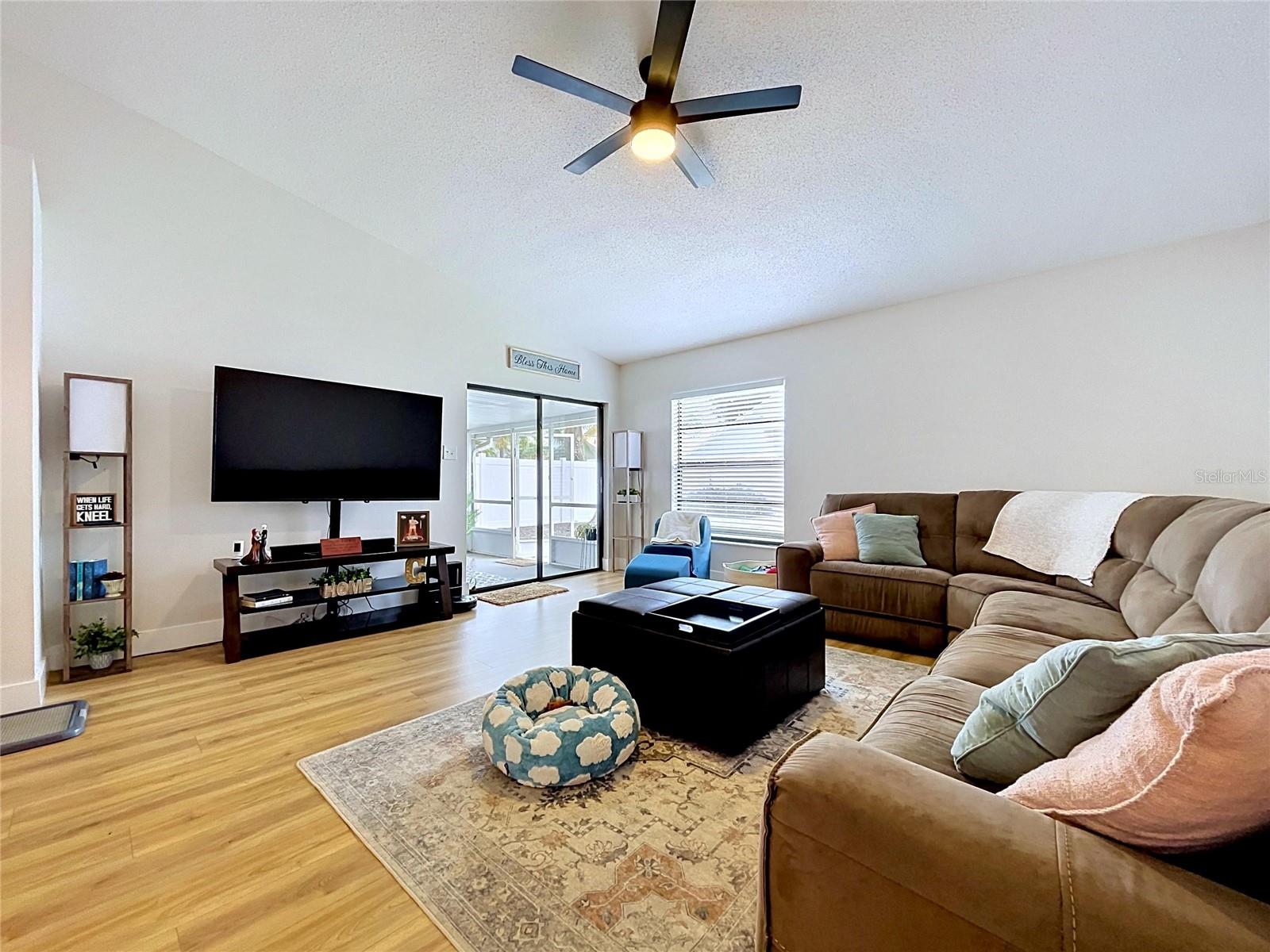 FAWN RIDGE VILLAGE D UN 1 - Residential