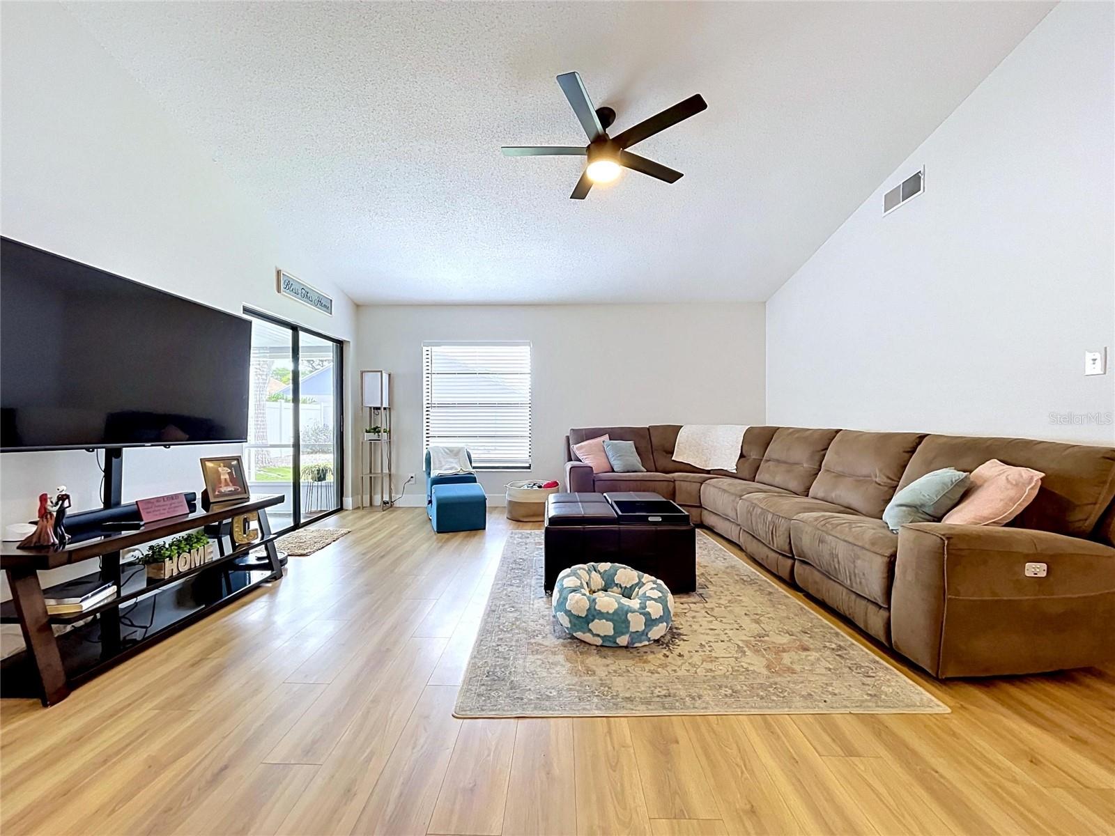 FAWN RIDGE VILLAGE D UN 1 - Residential