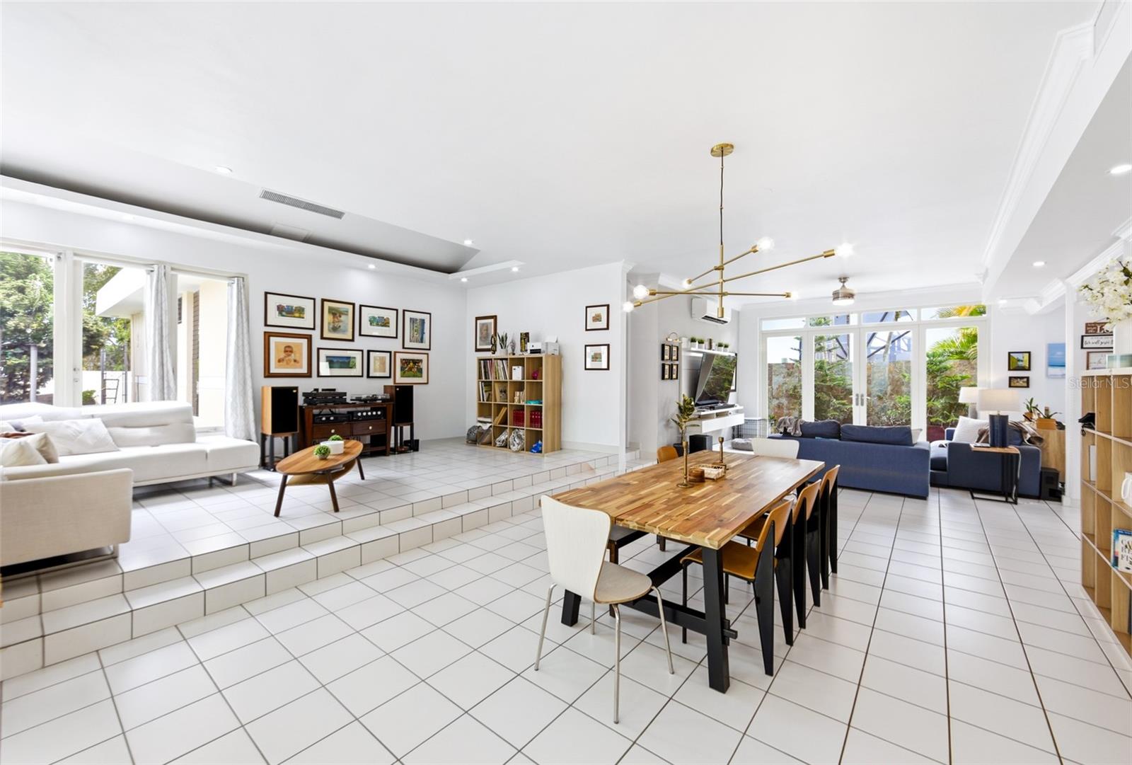 PASEO LAS VISTAS II - Residential