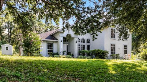 A home in DELAND