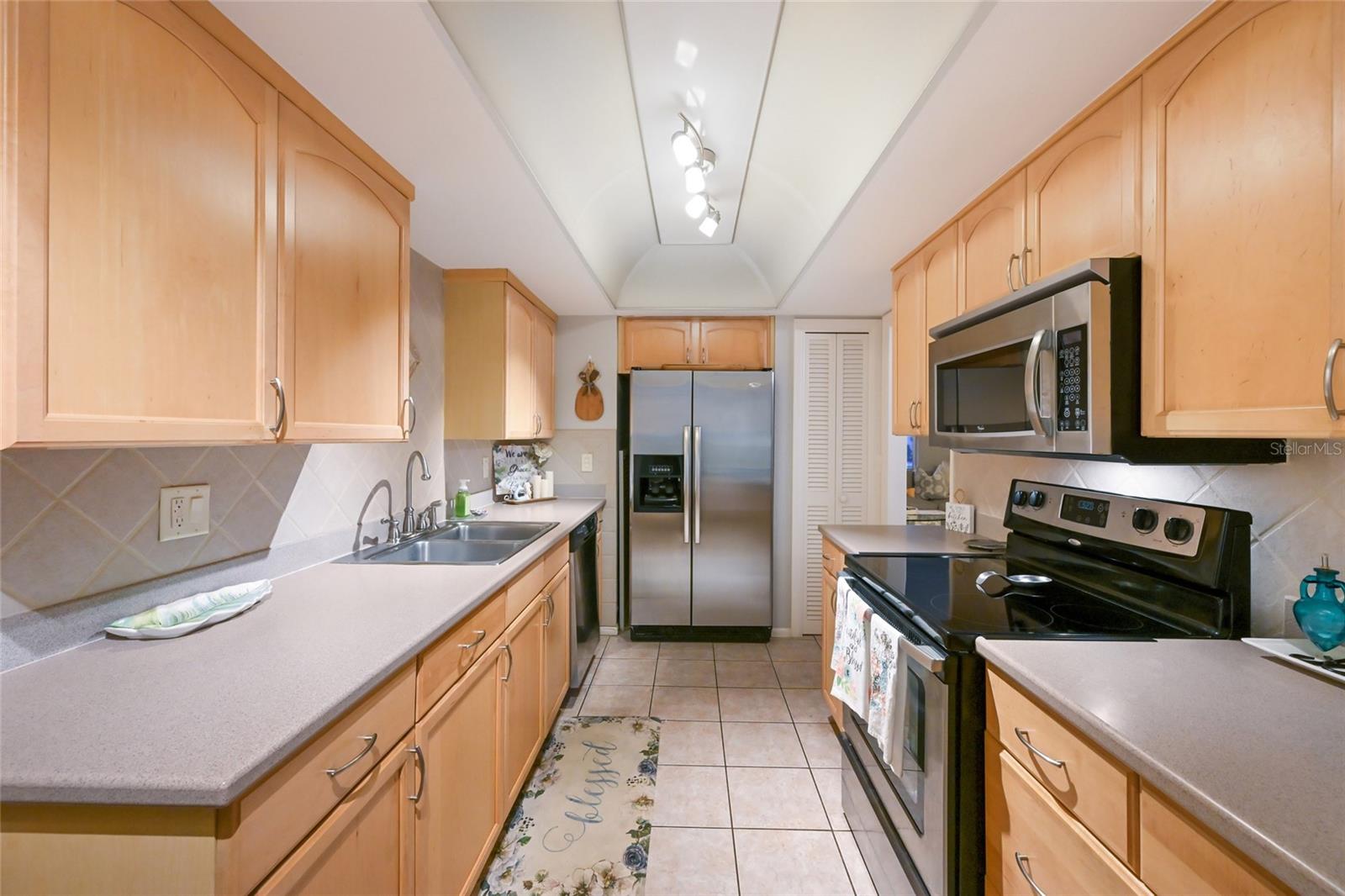 FOREST LAKES COUNTRY CLUB ESTATE - Residential