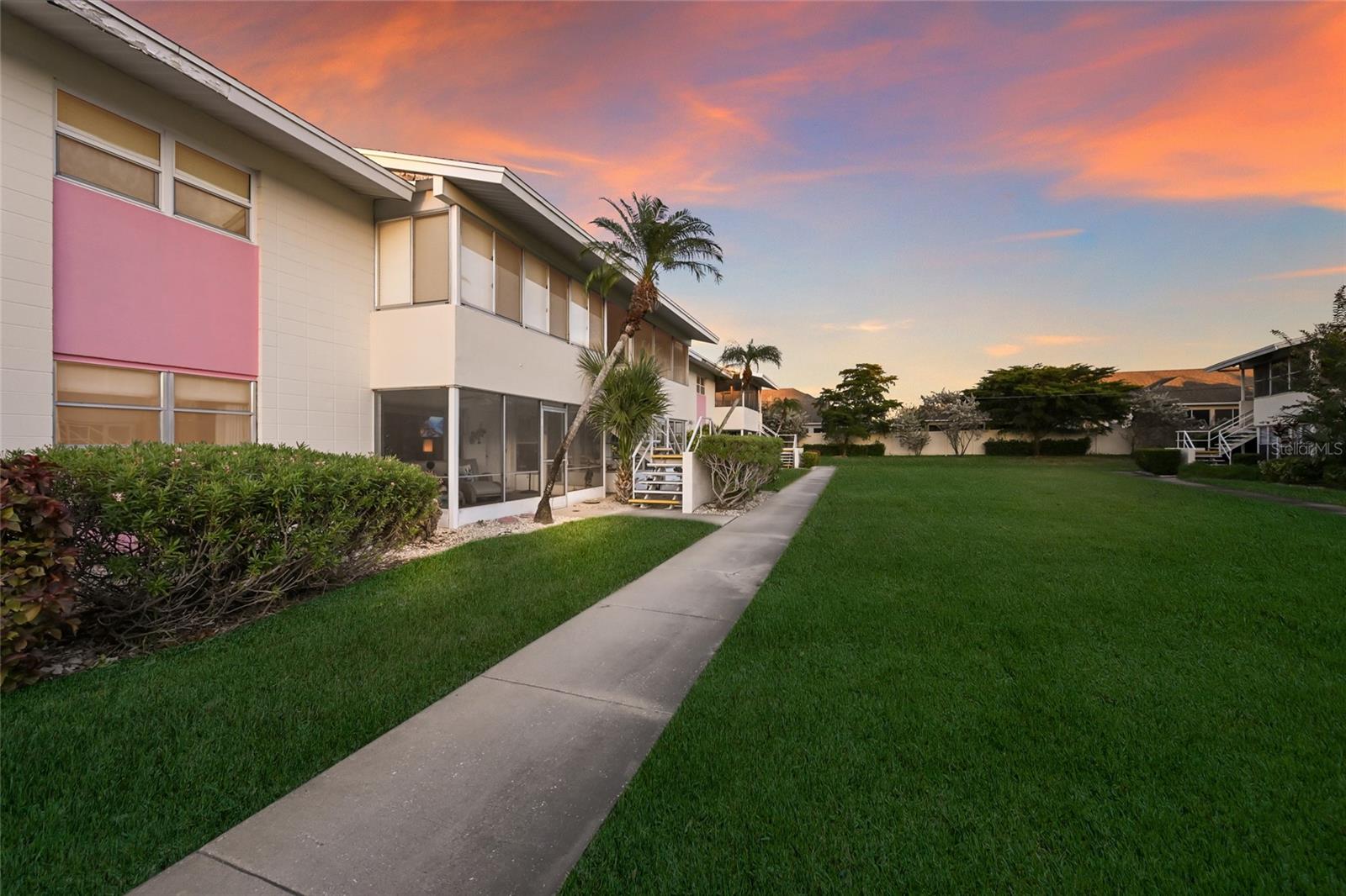 FOREST LAKES COUNTRY CLUB ESTATE - Residential