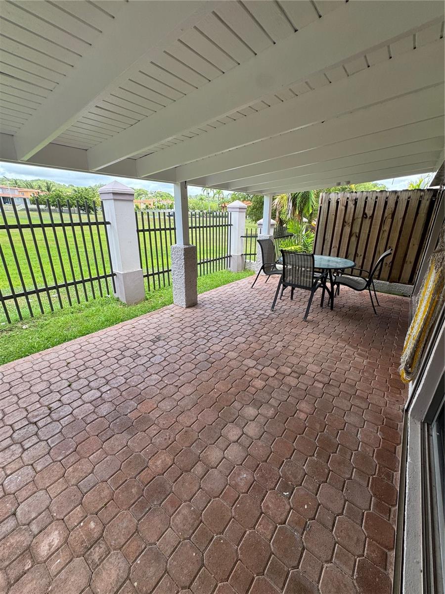 CANDELERO ABAJO - Residential