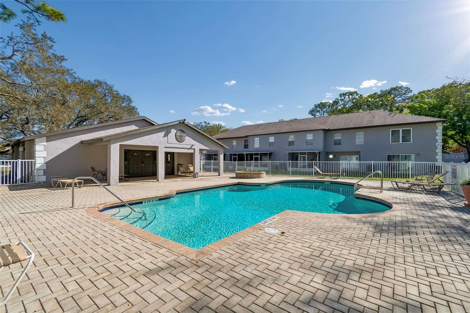 SUNRIDGE OF TAMPA BAY A CONDOM - Residential