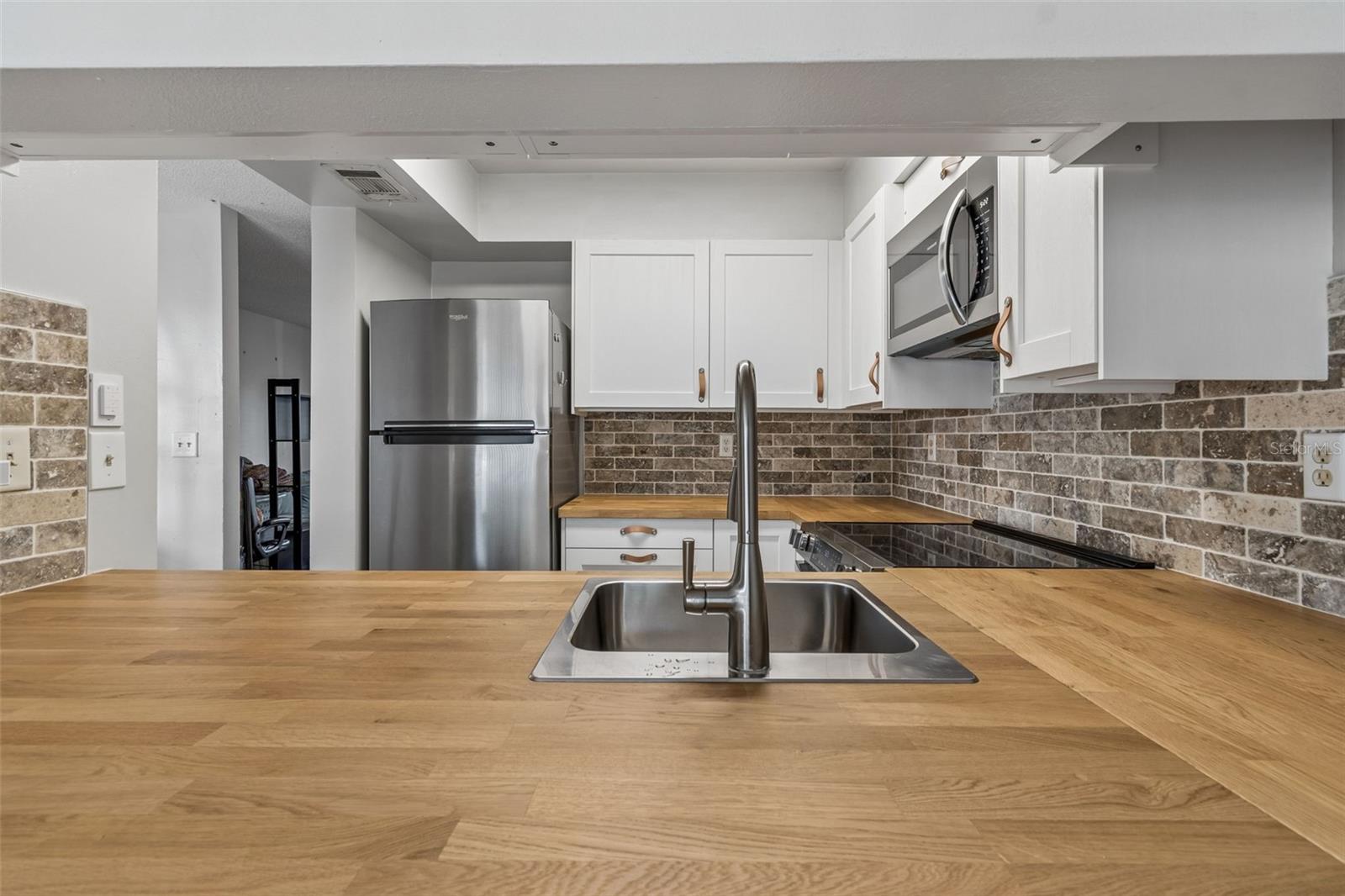 SUNRIDGE OF TAMPA BAY A CONDOM - Residential