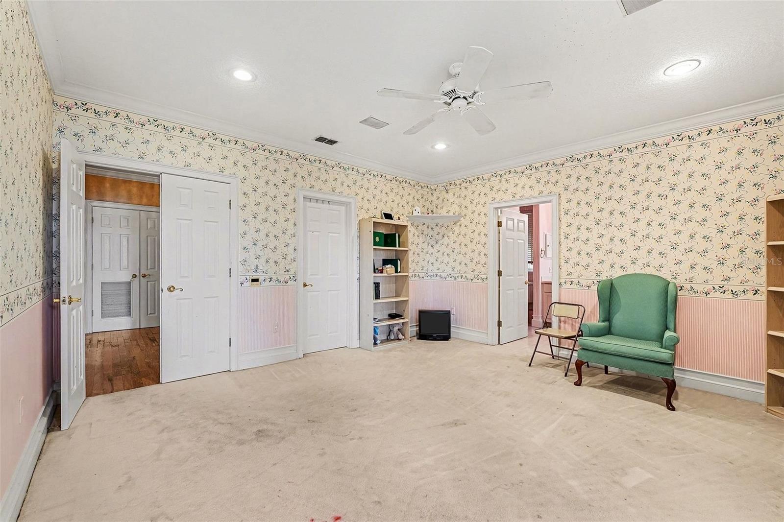 VAN FLEET ESTATES - Residential