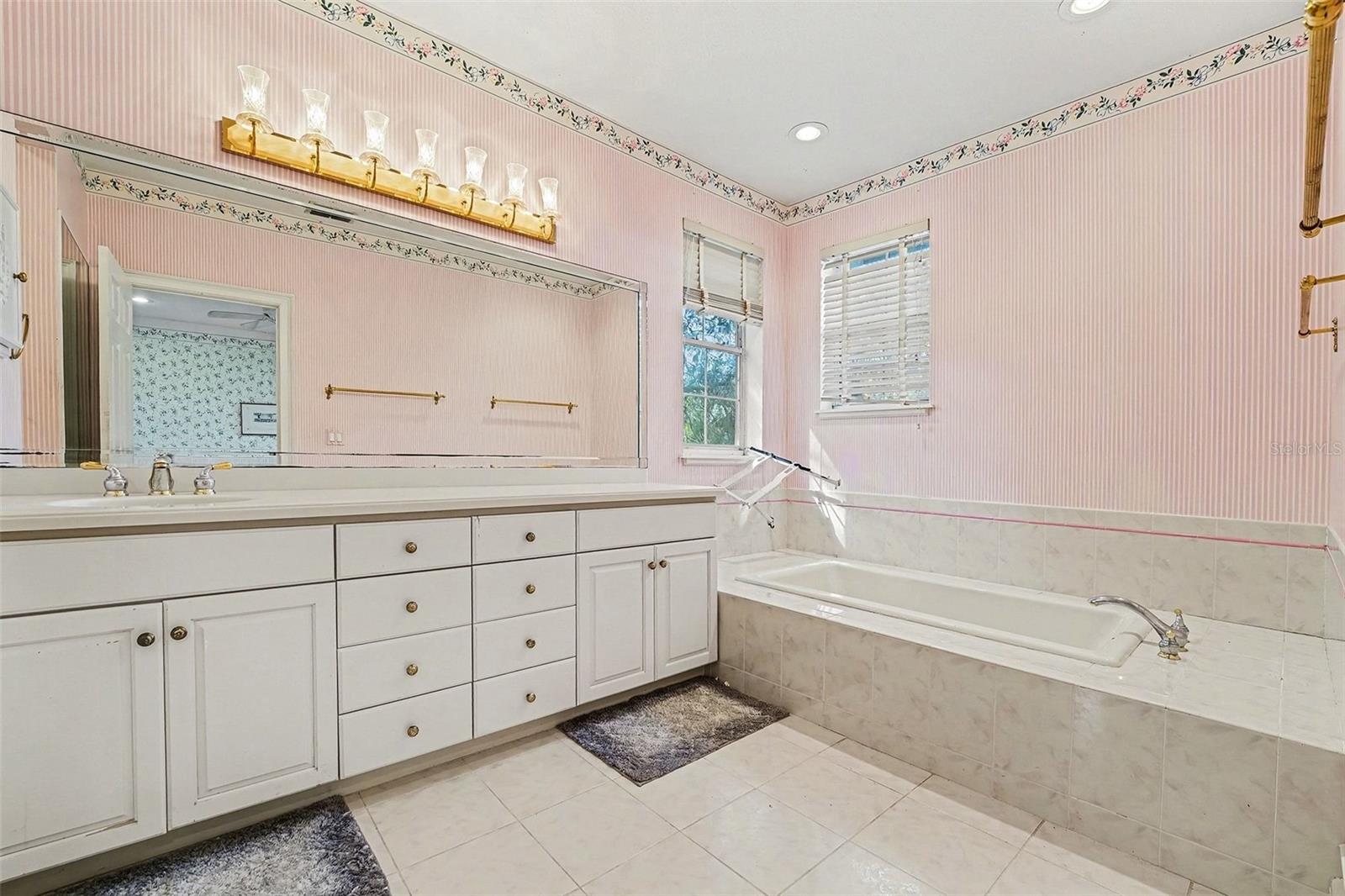 VAN FLEET ESTATES - Residential