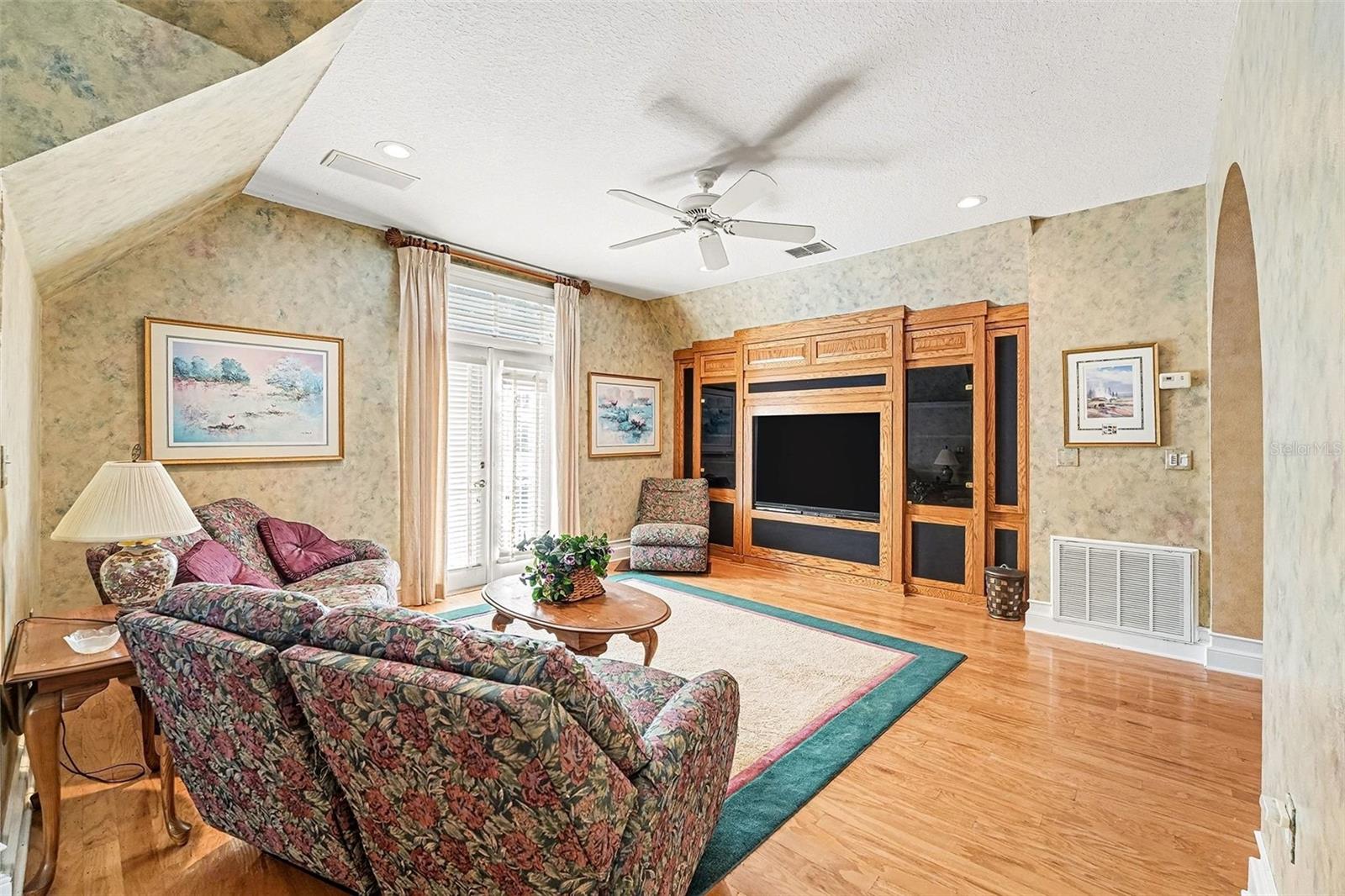 VAN FLEET ESTATES - Residential