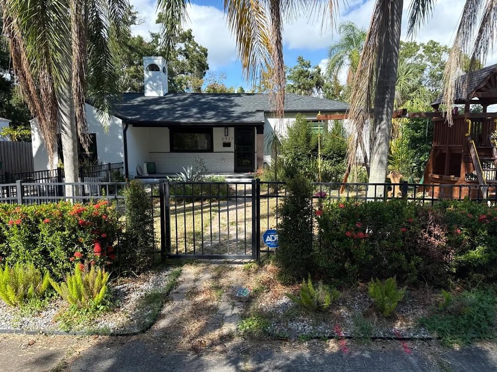 Photo of 2927 W Alline Avenue, Tampa, FL 33611 (MLS # TB8446476)